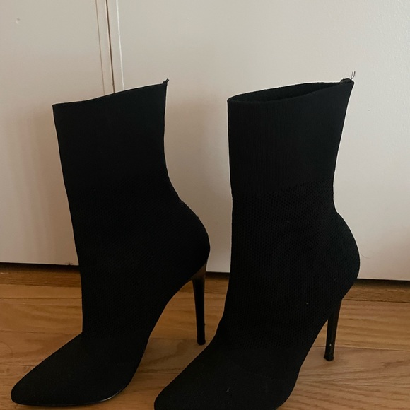 Steve Madden Discreet Boot in Black - Picture 3 of 5